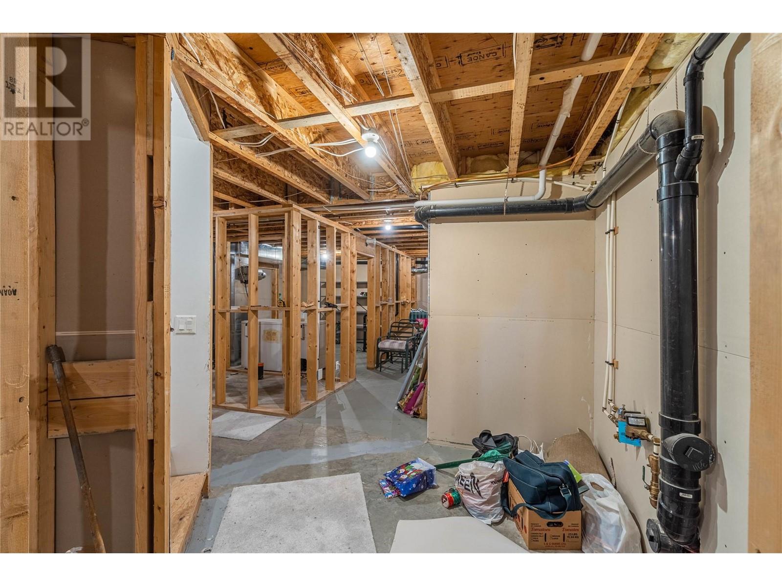 550 Mccurrach Place, Kamloops, British Columbia  V2B 8R1 - Photo 41 - 10345660
