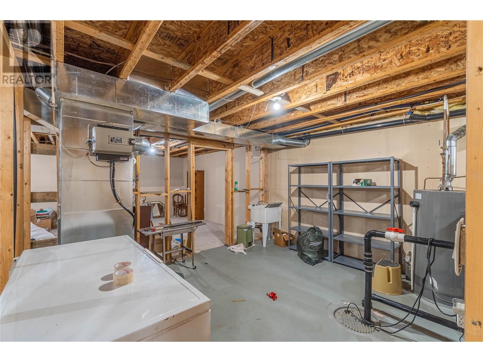 550 Mccurrach Place, Kamloops, British Columbia  V2B 8R1 - Photo 42 - 10345660