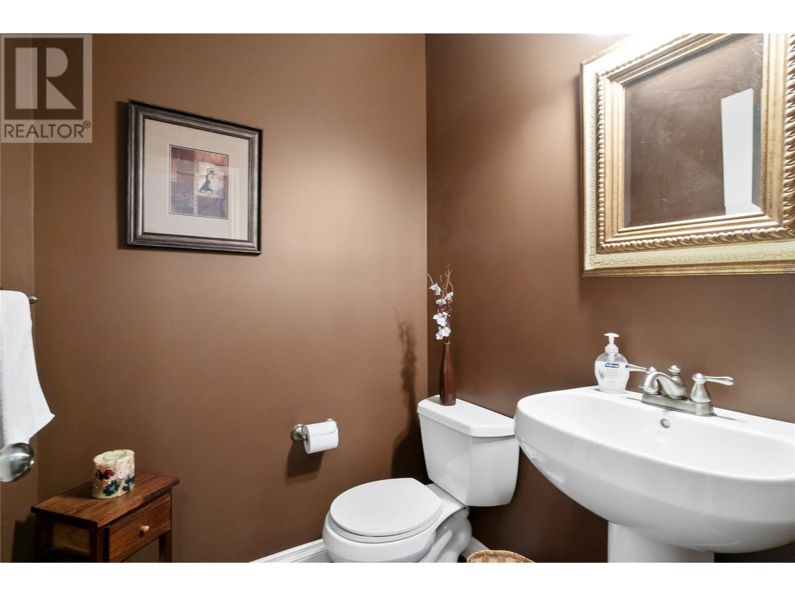 2743 Golf Course Drive, Blind Bay, British Columbia  V0E 1H2 - Photo 10 - 10345328