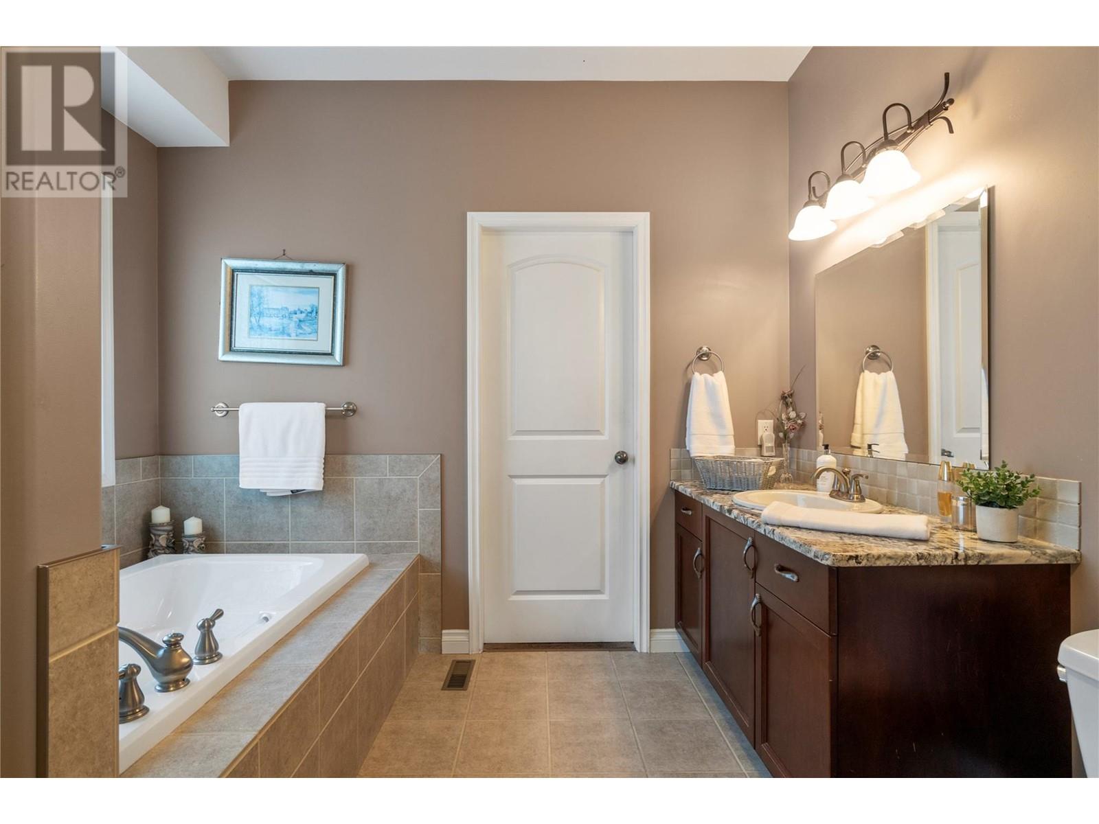 2743 Golf Course Drive, Blind Bay, British Columbia  V0E 1H2 - Photo 23 - 10345328