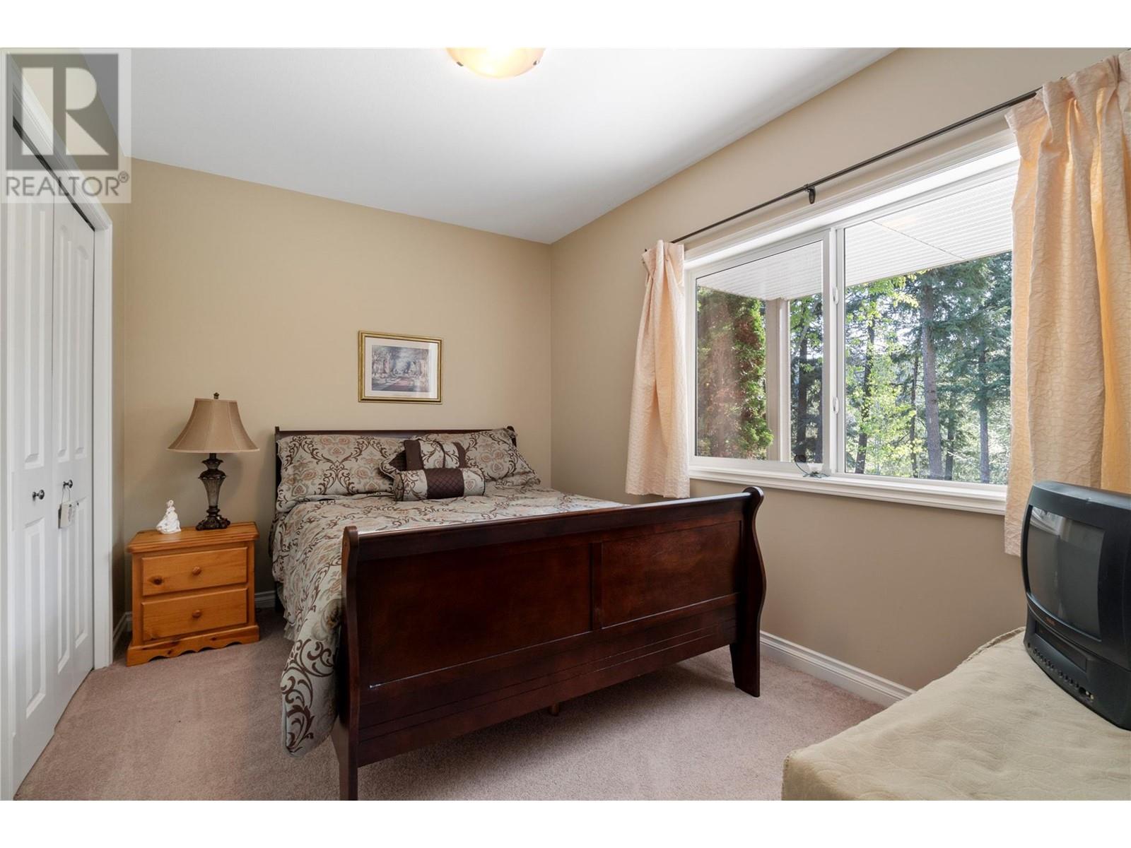 2743 Golf Course Drive, Blind Bay, British Columbia  V0E 1H2 - Photo 27 - 10345328