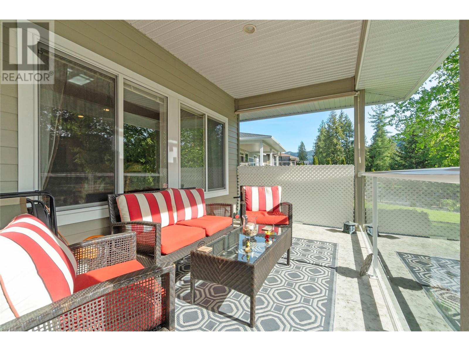 2743 Golf Course Drive, Blind Bay, British Columbia  V0E 1H2 - Photo 32 - 10345328
