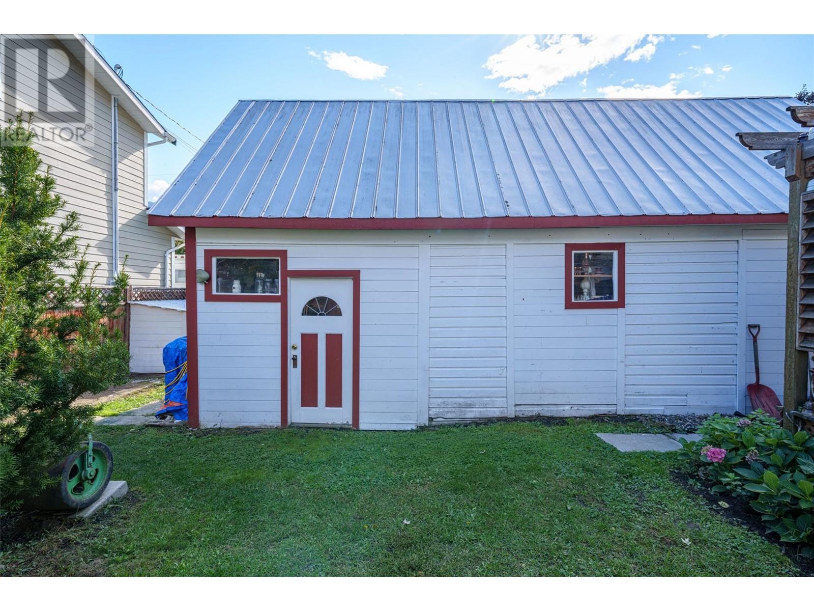 2905 Rosedale Avenue, Armstrong, British Columbia  V0E 1B1 - Photo 40 - 10345940