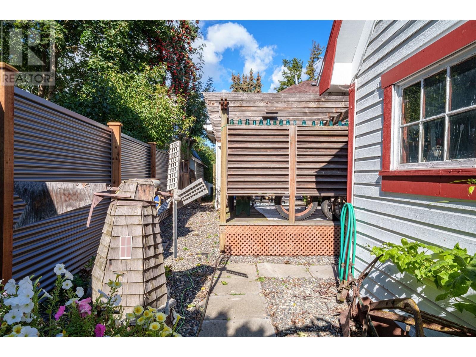 2905 Rosedale Avenue, Armstrong, British Columbia  V0E 1B1 - Photo 44 - 10345940