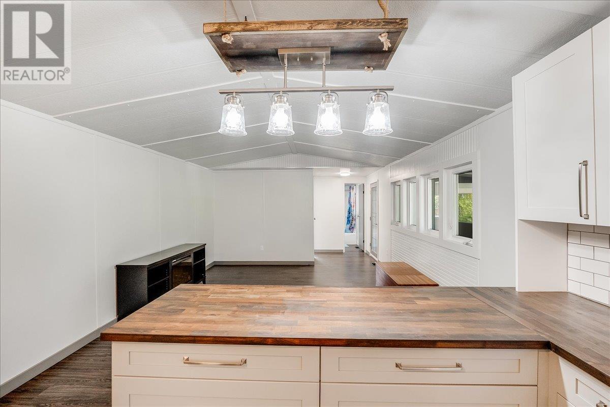 3969 Broadwater Road Unit# 10, Castlegar, British Columbia  V1N 4V5 - Photo 12 - 10345904
