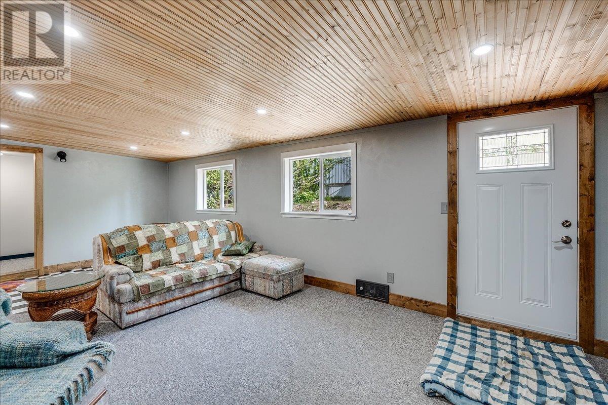 3969 Broadwater Road Unit# 10, Castlegar, British Columbia  V1N 4V5 - Photo 28 - 10345904