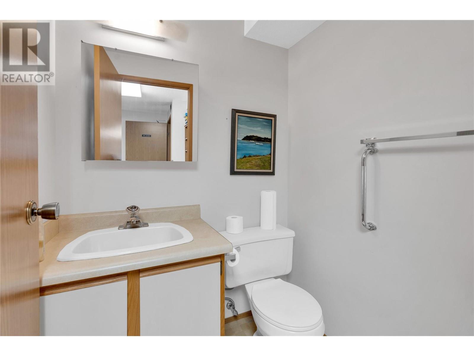 187 Warren Avenue Unit# 103, Penticton, British Columbia  V2A 3N1 - Photo 11 - 10345930