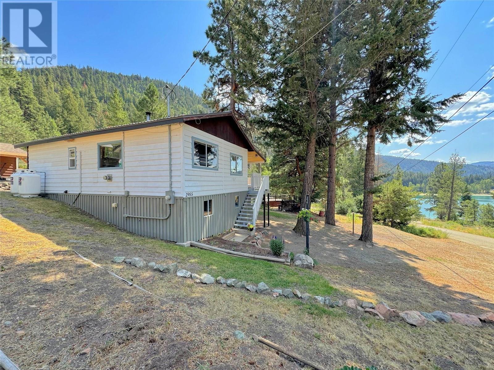 2955 Crestview Road, Princeton, British Columbia  V0X 1W0 - Photo 1 - 10345762