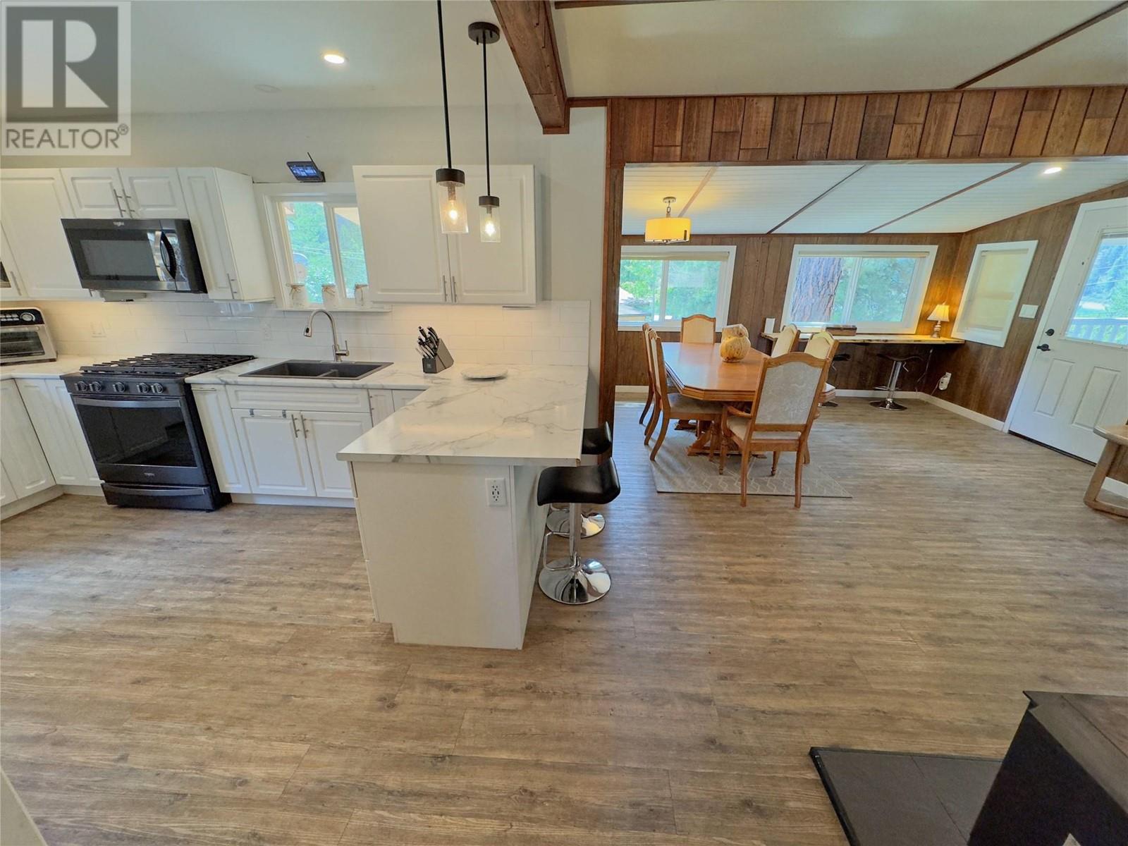 2955 Crestview Road, Princeton, British Columbia  V0X 1W0 - Photo 13 - 10345762