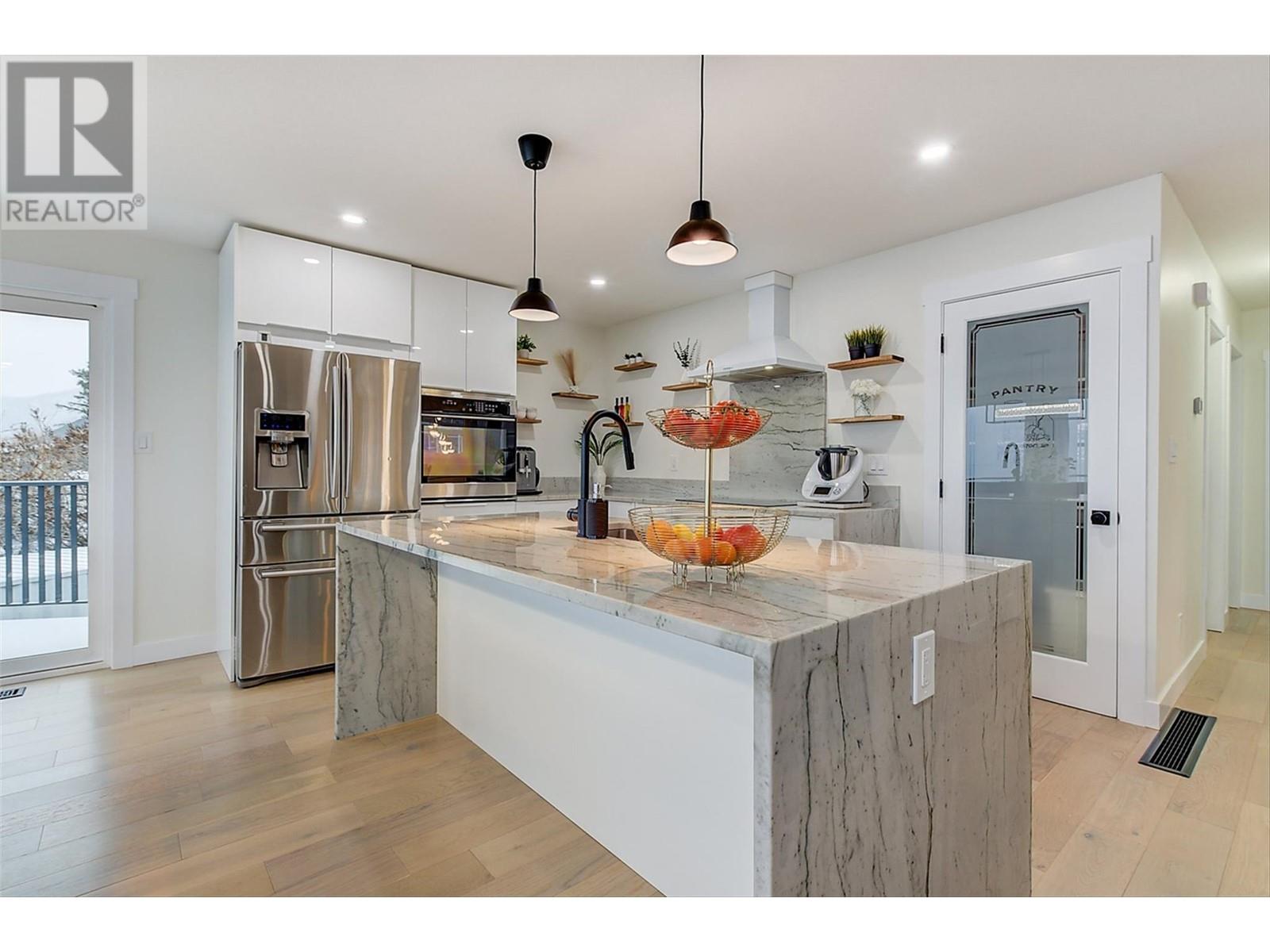 6178 Lipsett Avenue, Peachland, British Columbia  V0H 1X7 - Photo 12 - 10345894