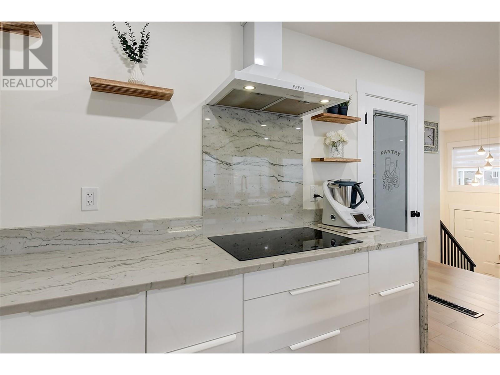 6178 Lipsett Avenue, Peachland, British Columbia  V0H 1X7 - Photo 16 - 10345894