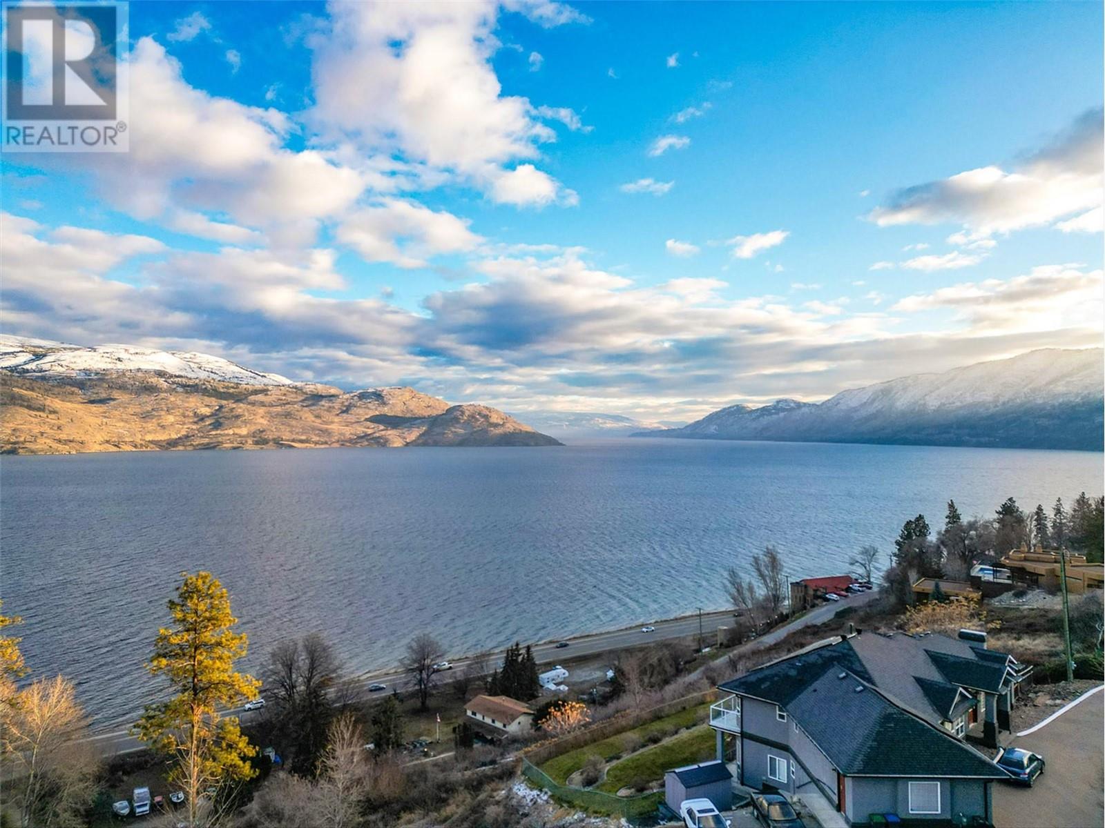 6178 Lipsett Avenue, Peachland, British Columbia  V0H 1X7 - Photo 3 - 10345894