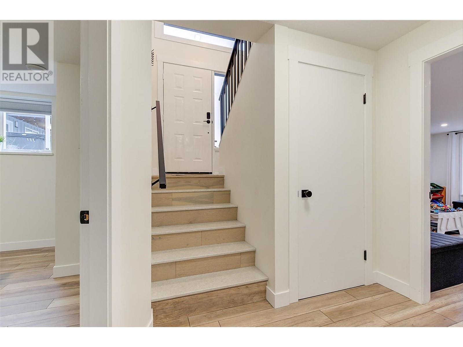 6178 Lipsett Avenue, Peachland, British Columbia  V0H 1X7 - Photo 45 - 10345894