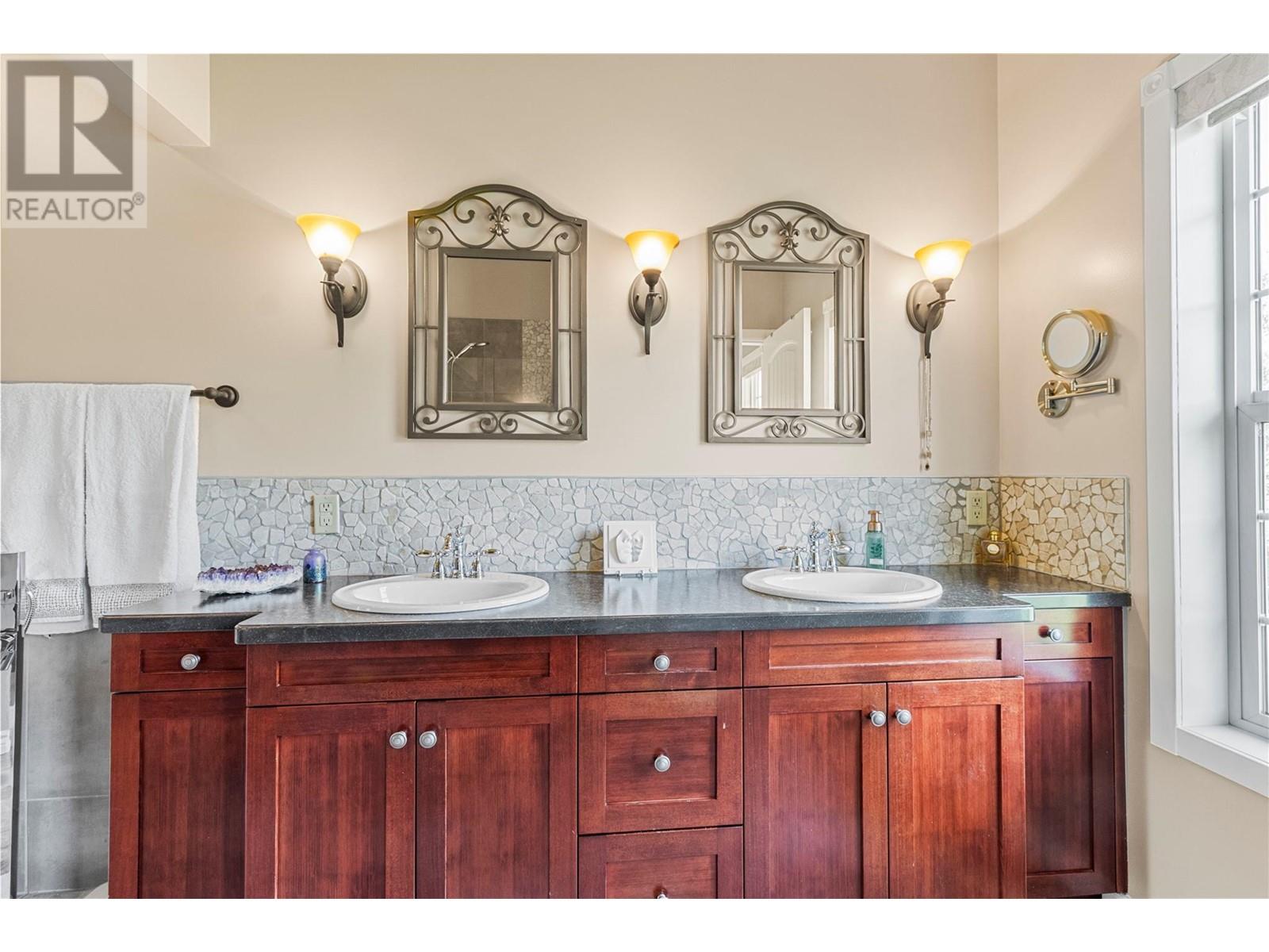 2726 Golf Course Drive, Blind Bay, British Columbia  V0E 1H2 - Photo 38 - 10345229