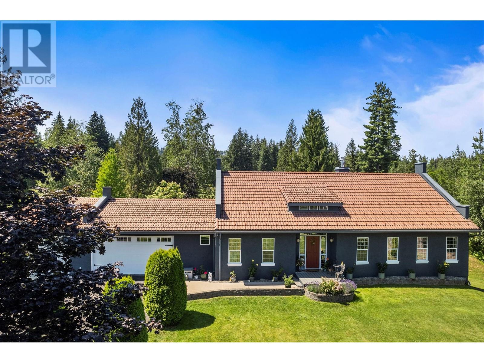 2726 Golf Course Drive, Blind Bay, British Columbia  V0E 1H2 - Photo 4 - 10345229