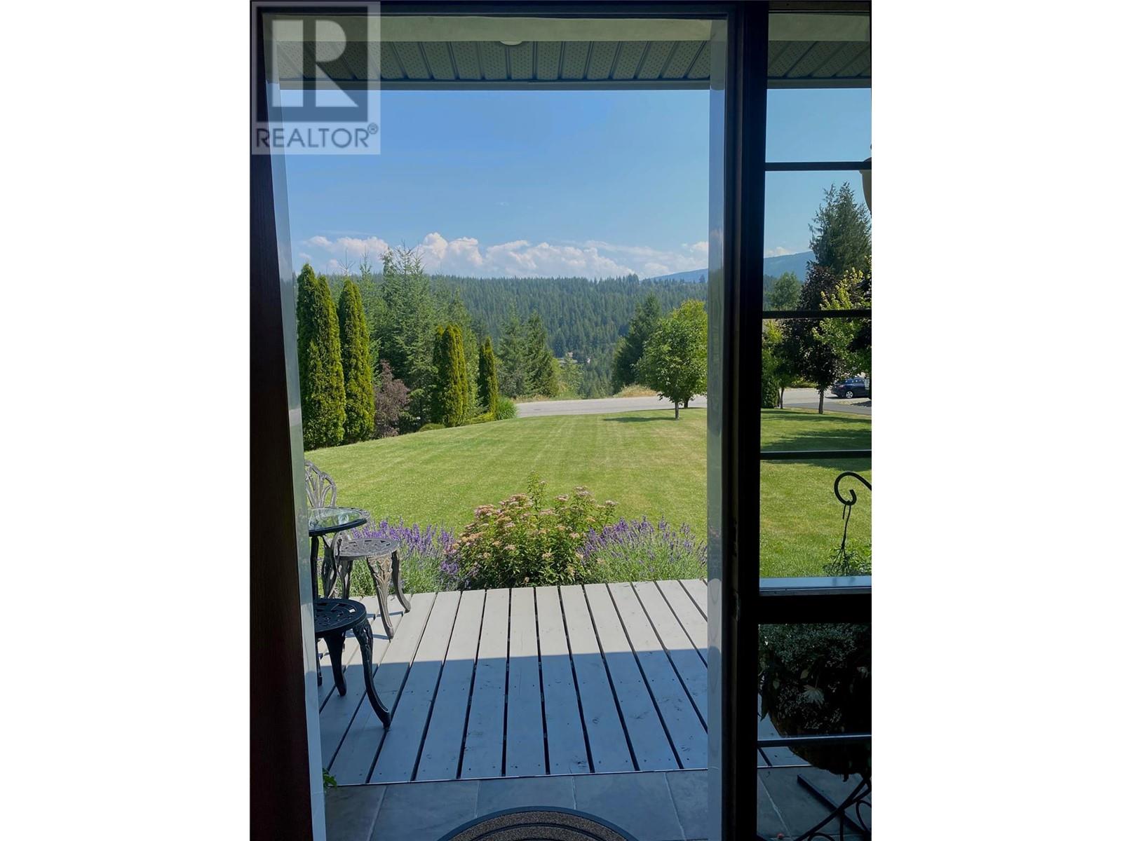 2726 Golf Course Drive, Blind Bay, British Columbia  V0E 1H2 - Photo 9 - 10345229