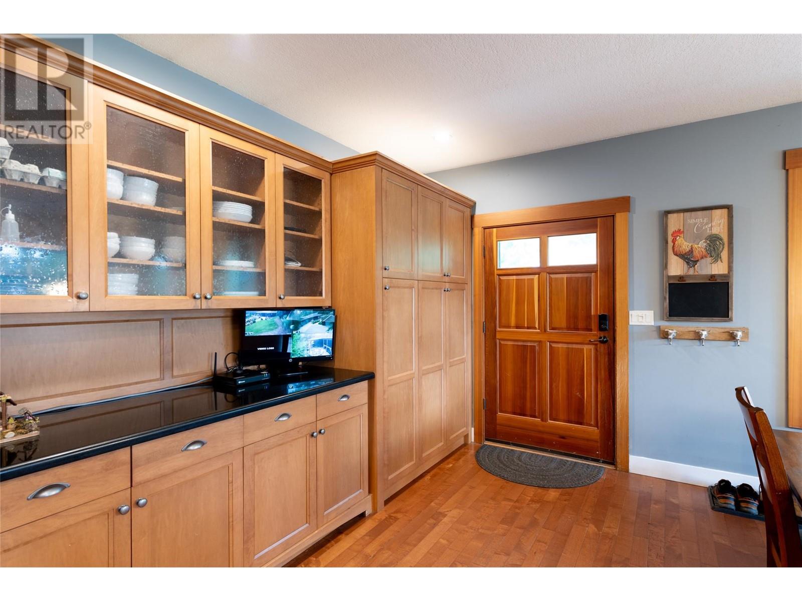 3045 Lindberg Road, Sorrento, British Columbia  V0E 2W1 - Photo 14 - 10345921