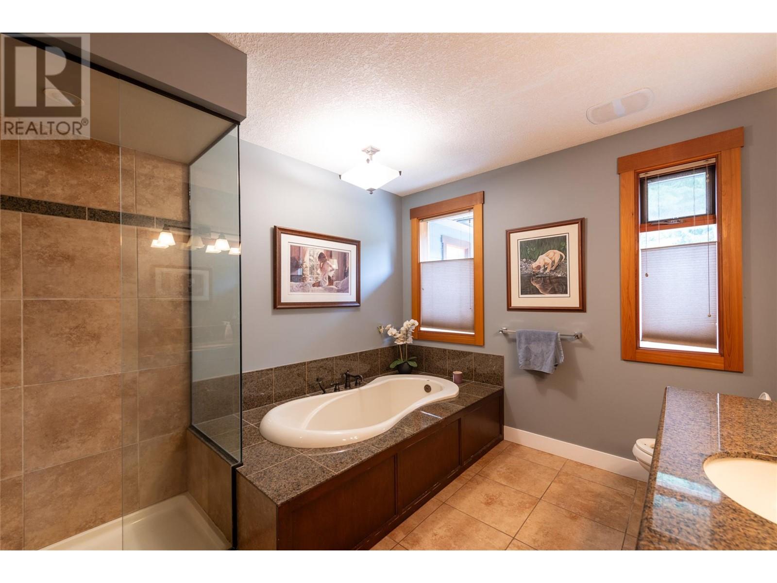 3045 Lindberg Road, Sorrento, British Columbia  V0E 2W1 - Photo 17 - 10345921
