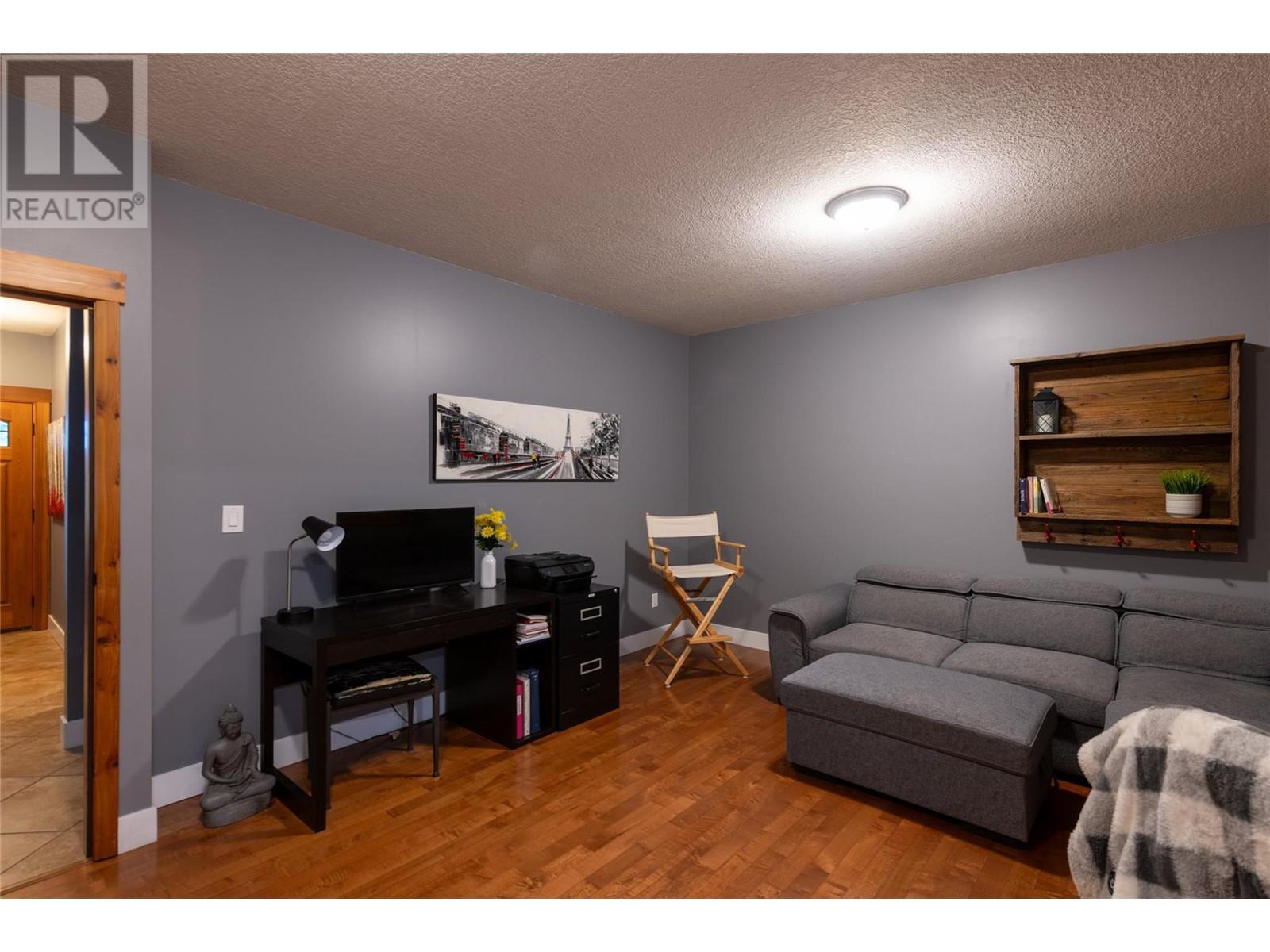 3045 Lindberg Road, Sorrento, British Columbia  V0E 2W1 - Photo 21 - 10345921