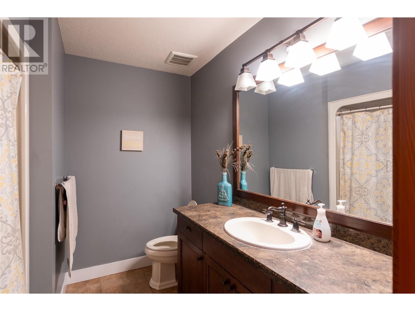 3045 Lindberg Road, Sorrento, British Columbia  V0E 2W1 - Photo 25 - 10345921