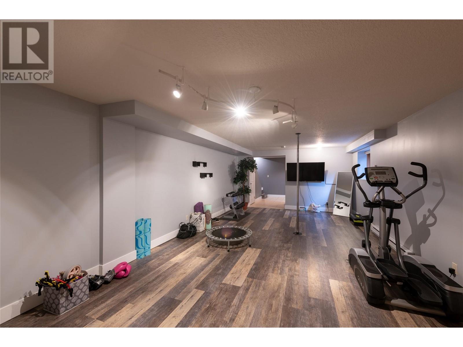 3045 Lindberg Road, Sorrento, British Columbia  V0E 2W1 - Photo 29 - 10345921