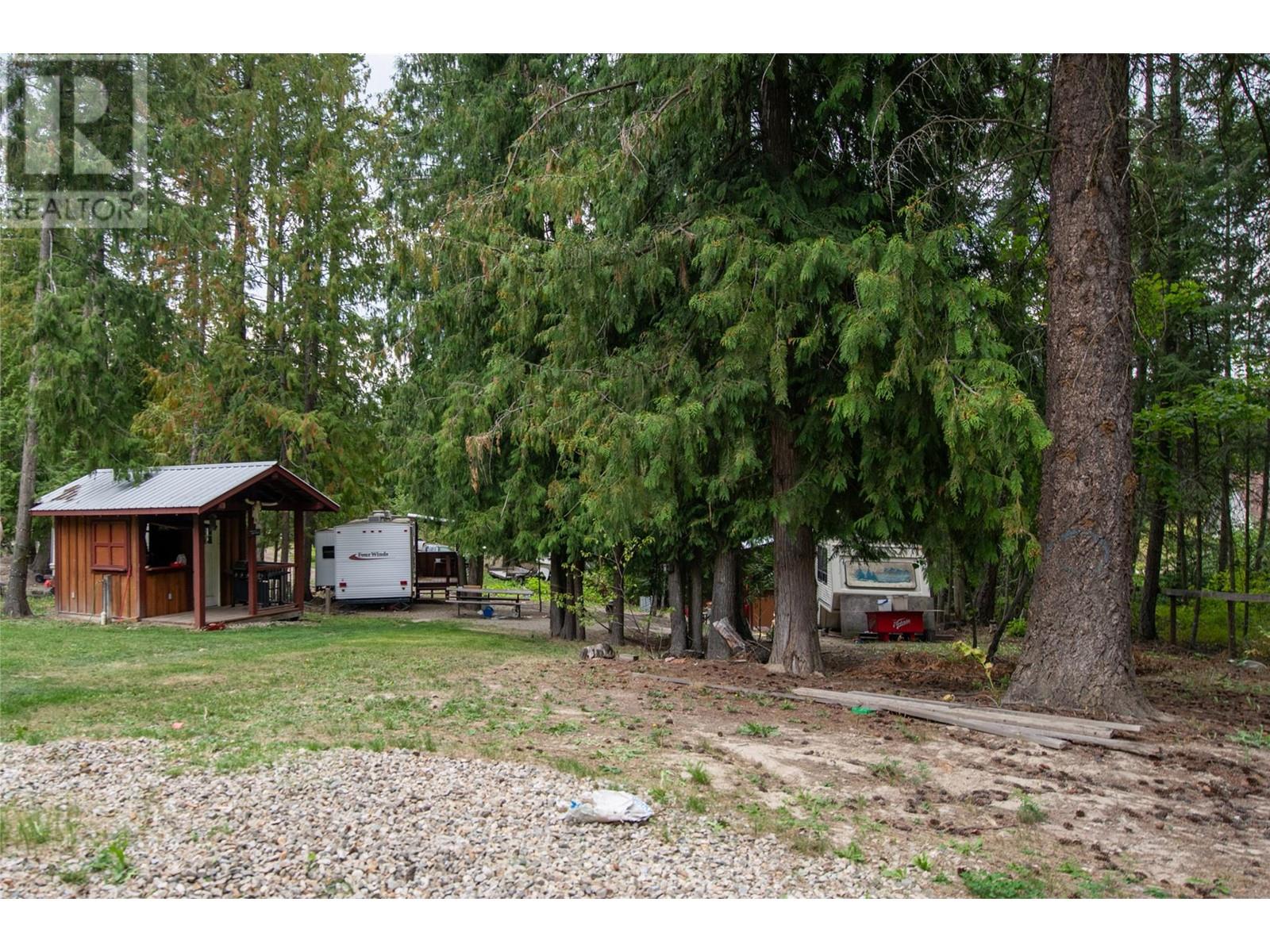 3045 Lindberg Road, Sorrento, British Columbia  V0E 2W1 - Photo 33 - 10345921