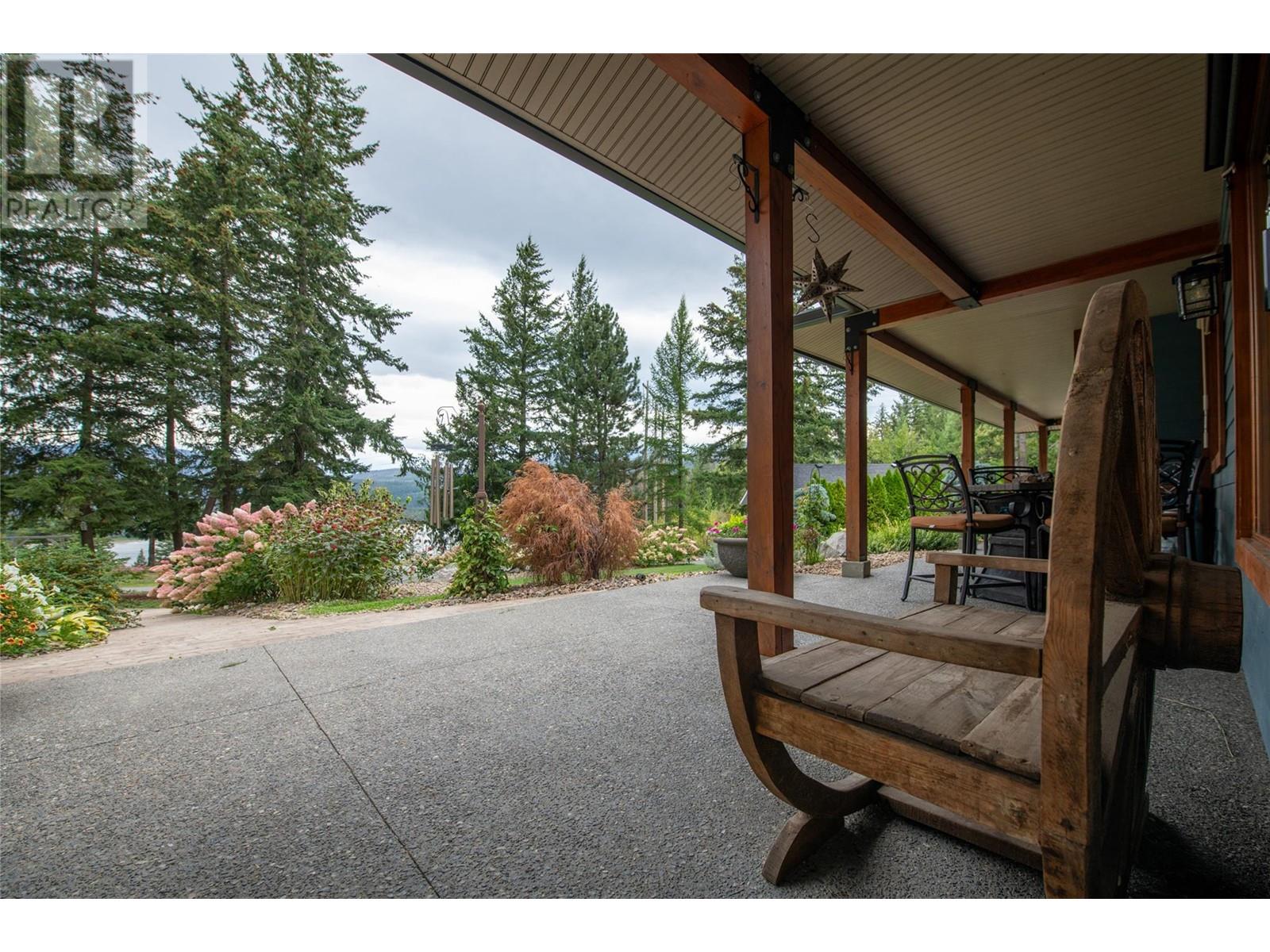 3045 Lindberg Road, Sorrento, British Columbia  V0E 2W1 - Photo 36 - 10345921