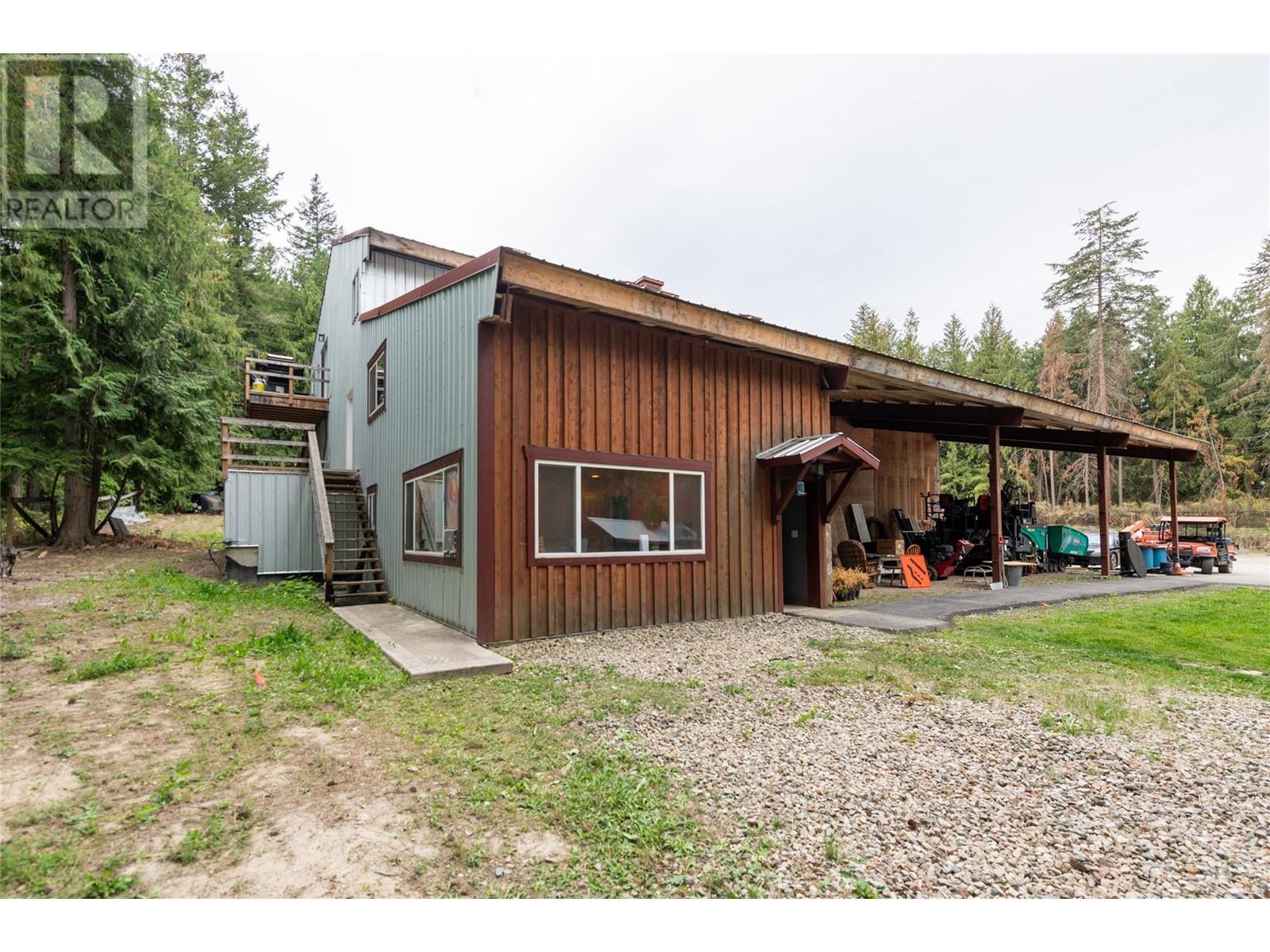 3045 Lindberg Road, Sorrento, British Columbia  V0E 2W1 - Photo 38 - 10345921