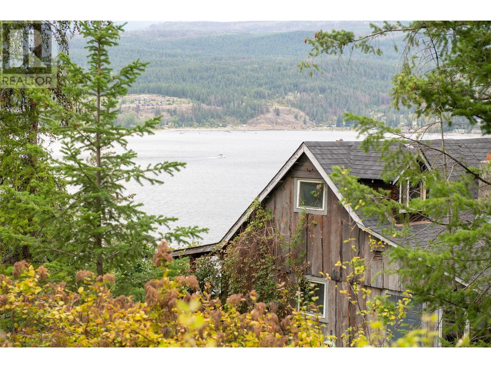 3045 Lindberg Road, Sorrento, British Columbia  V0E 2W1 - Photo 44 - 10345921