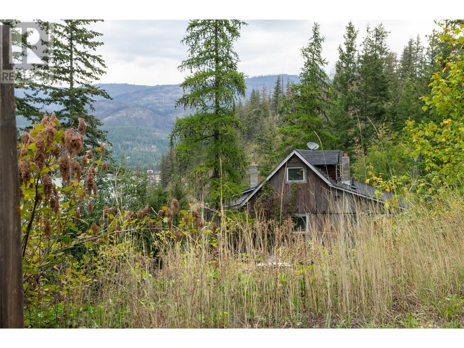 3045 Lindberg Road, Sorrento, British Columbia  V0E 2W1 - Photo 46 - 10345921