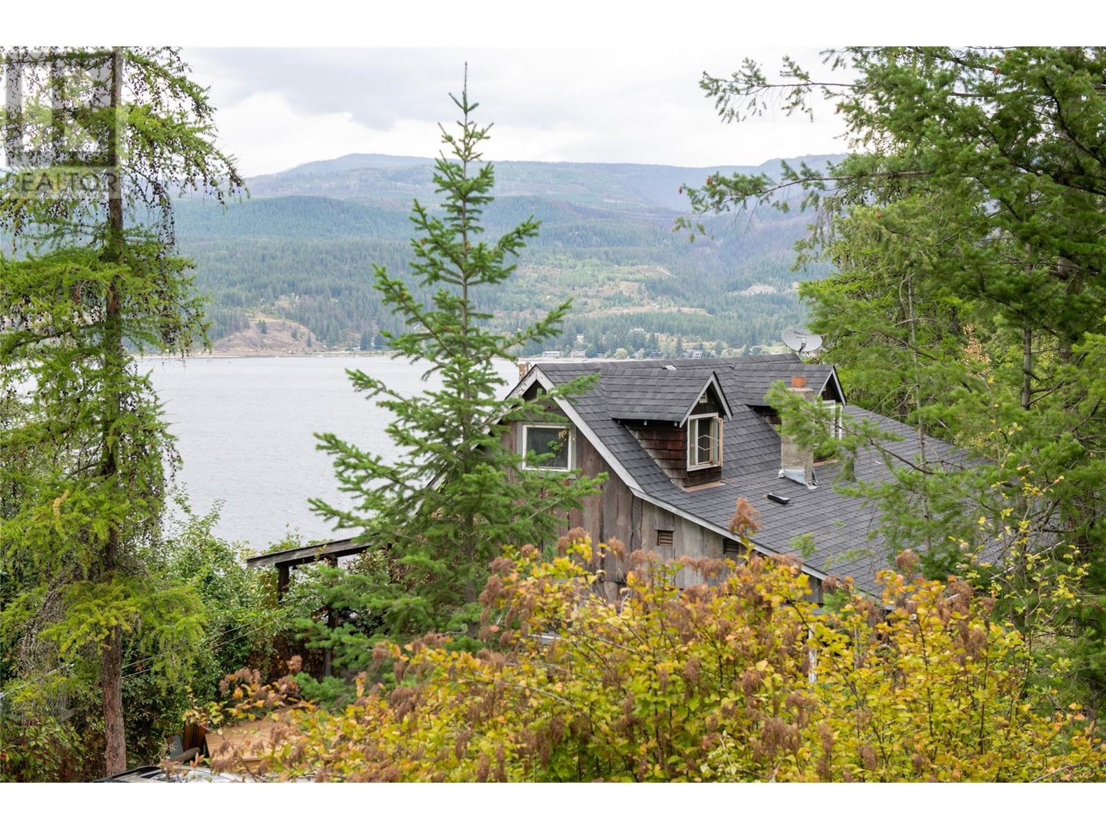 3045 Lindberg Road, Sorrento, British Columbia  V0E 2W1 - Photo 47 - 10345921