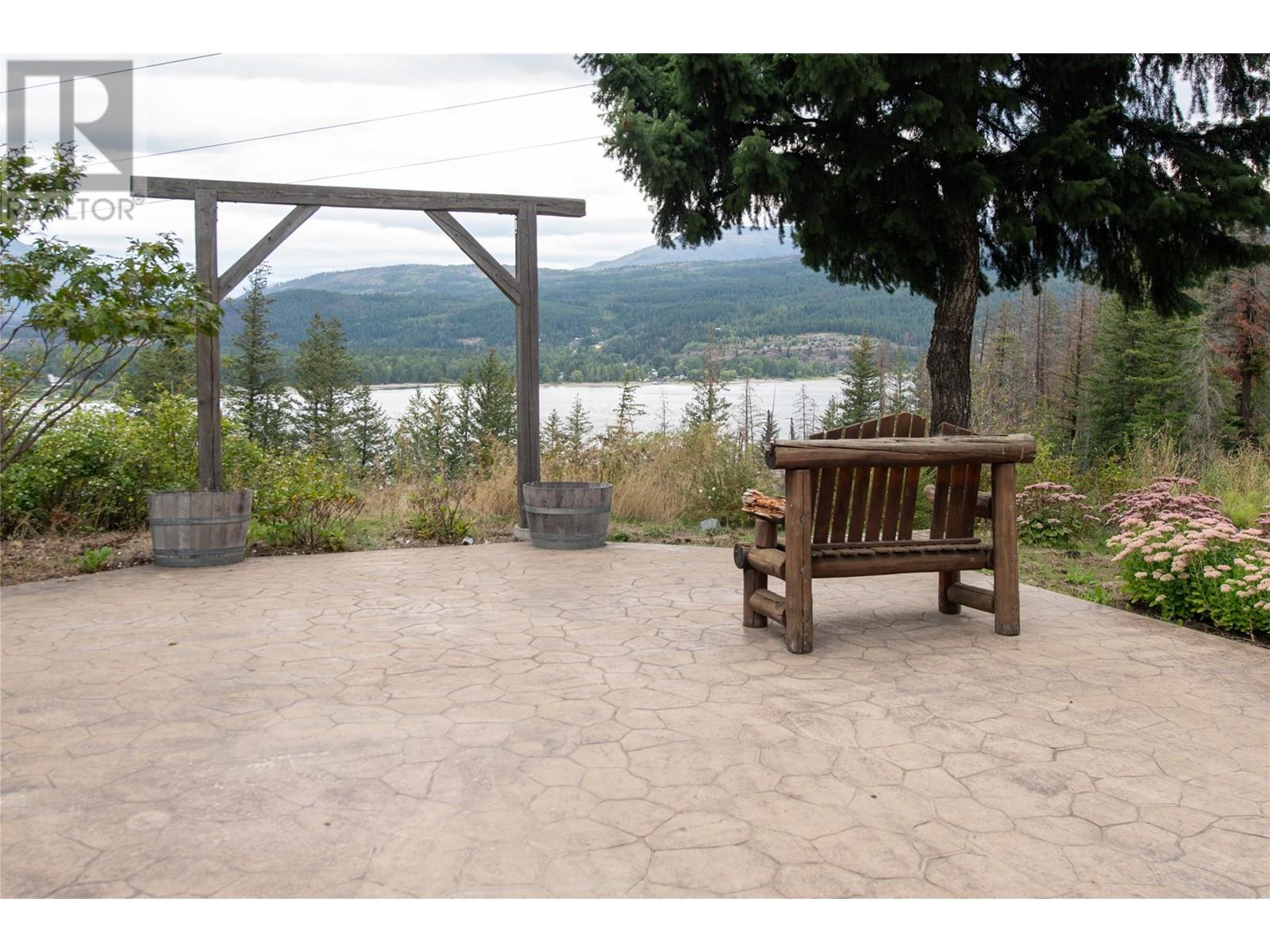3045 Lindberg Road, Sorrento, British Columbia  V0E 2W1 - Photo 48 - 10345921