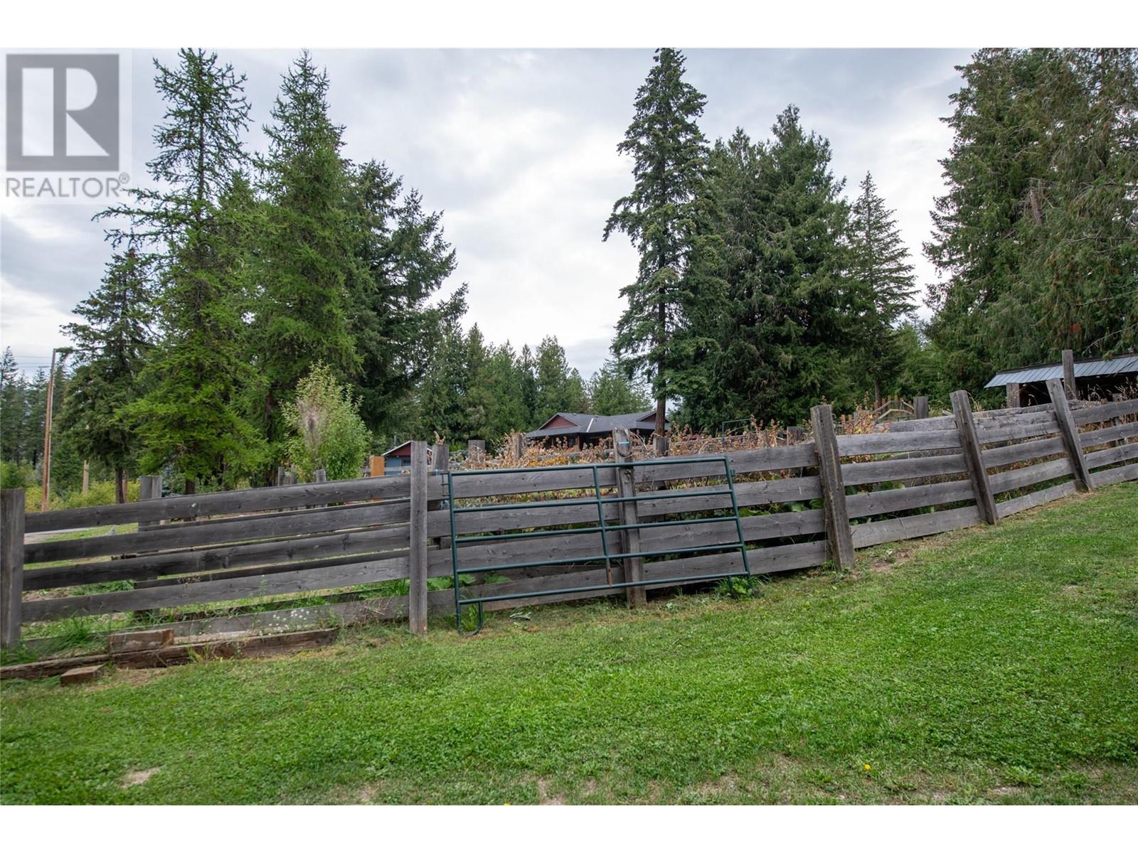3045 Lindberg Road, Sorrento, British Columbia  V0E 2W1 - Photo 51 - 10345921
