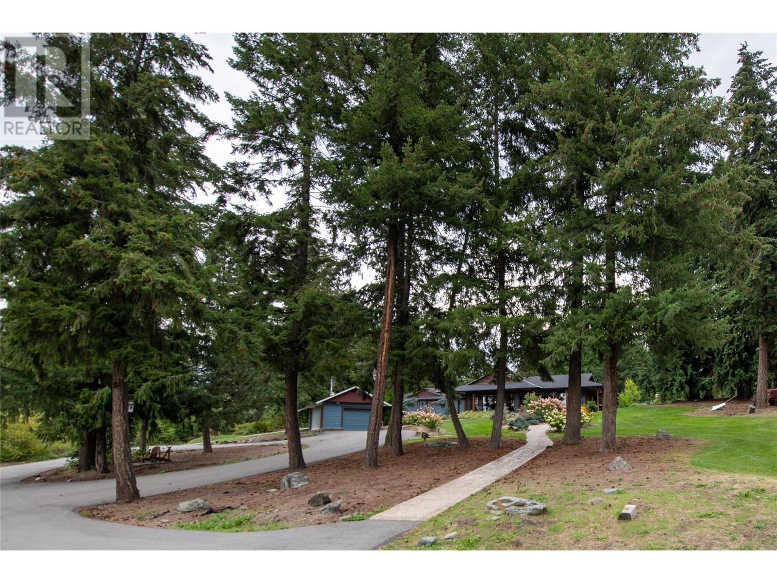 3045 Lindberg Road, Sorrento, British Columbia  V0E 2W1 - Photo 52 - 10345921