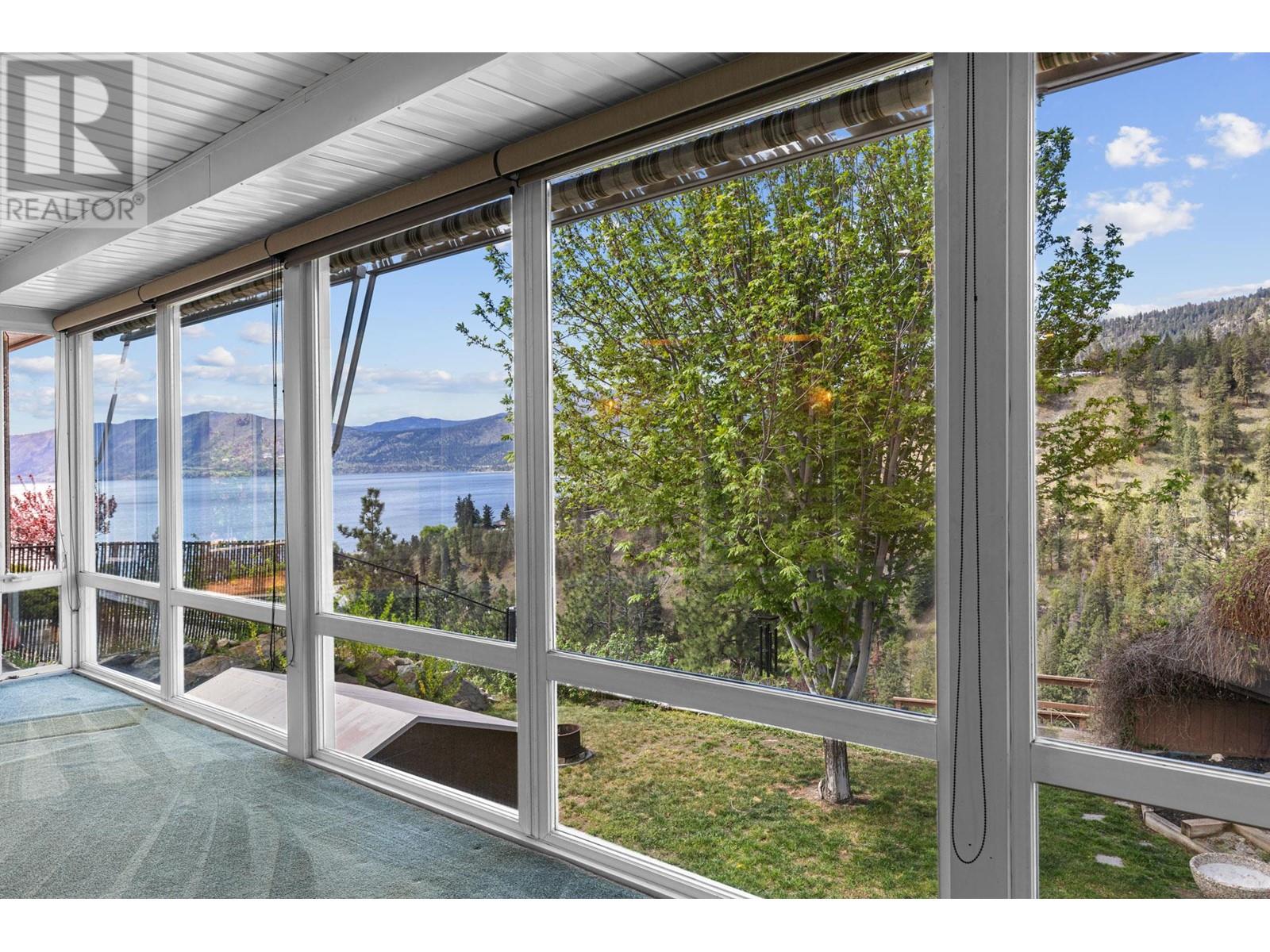 3784 Inglis Place, Peachland, British Columbia  V0H 1X2 - Photo 12 - 10345678