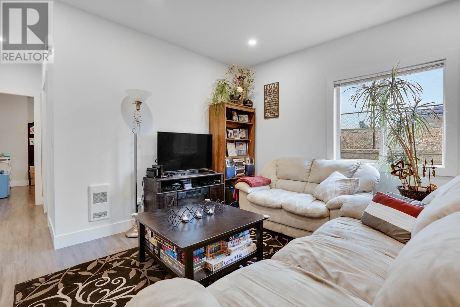 1077 Loseth Drive, Kelowna, British Columbia  V1P 0A1 - Photo 39 - 10345665