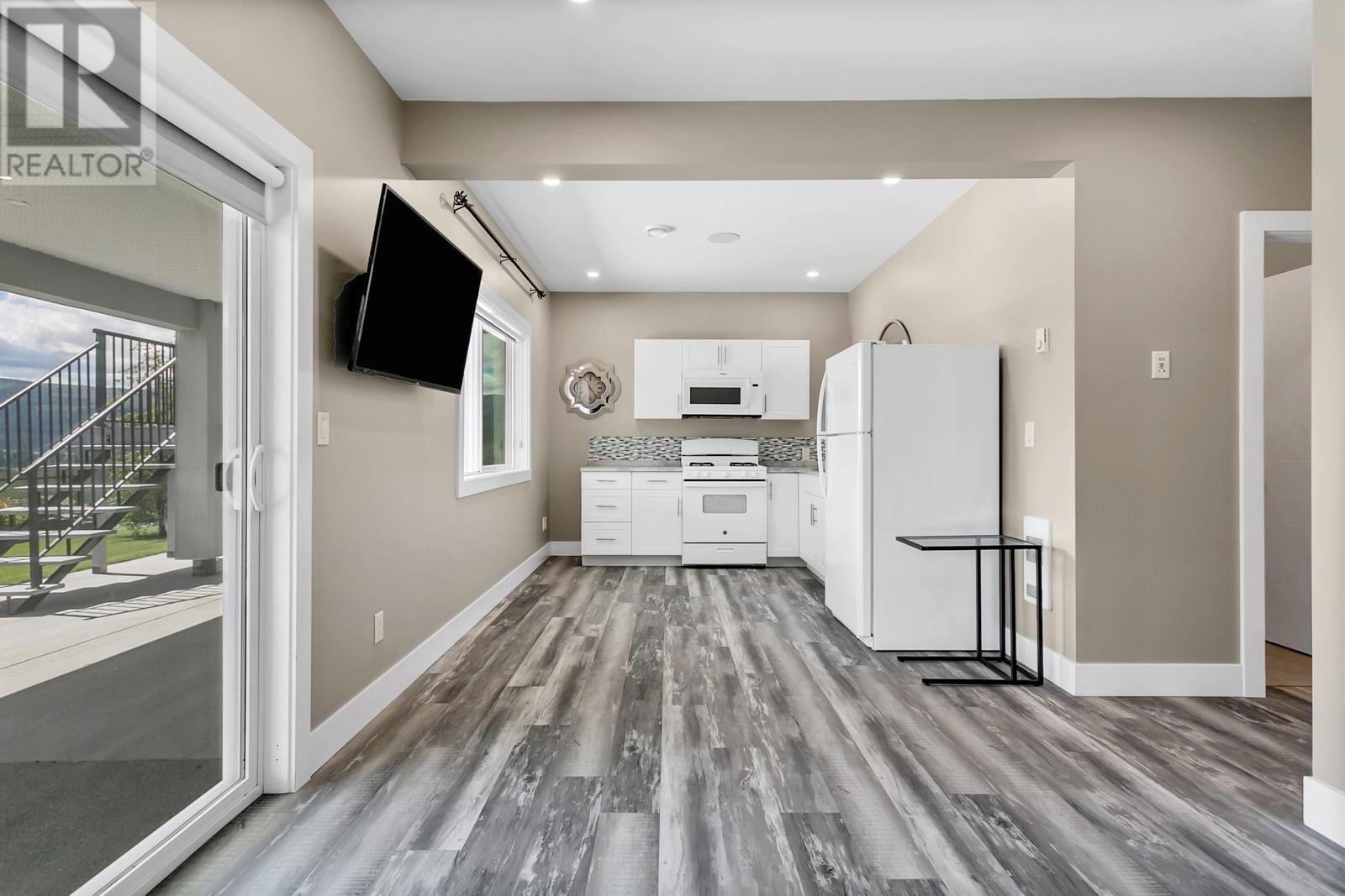 1077 Loseth Drive, Kelowna, British Columbia  V1P 0A1 - Photo 46 - 10345665