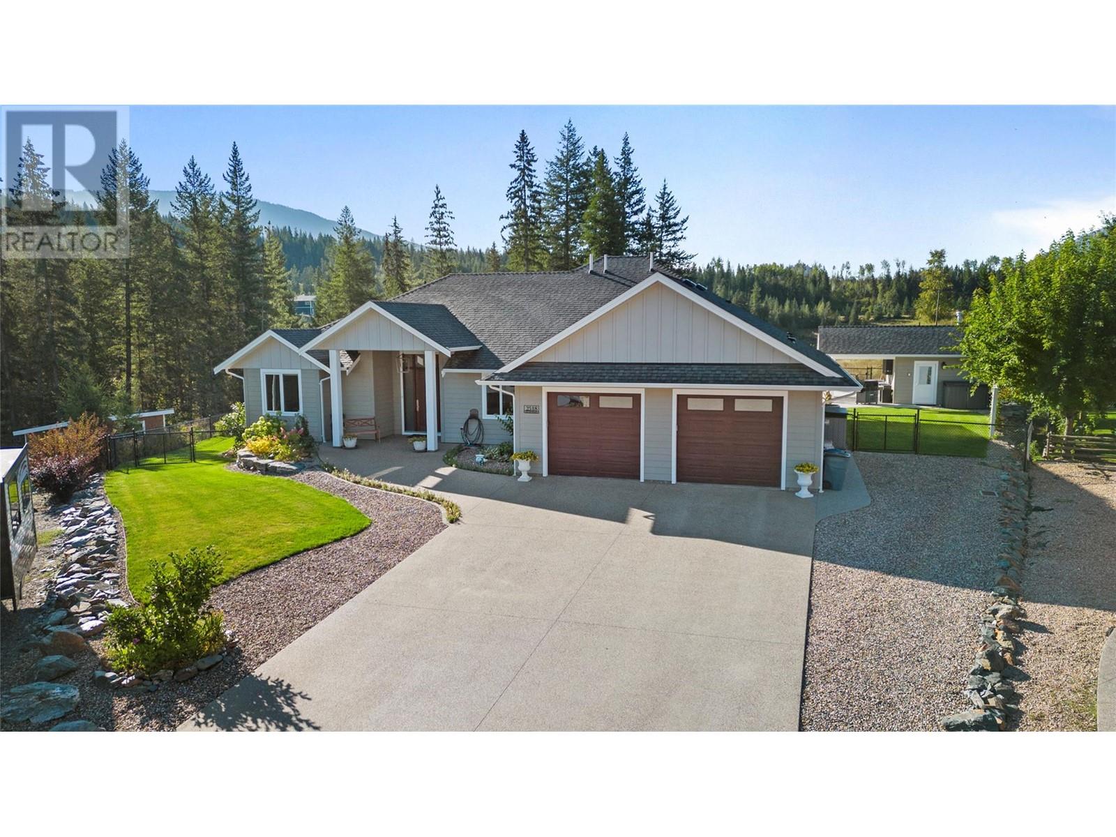 2518 Valley Place, Blind Bay, British Columbia  V0E 1H2 - Photo 3 - 10345444
