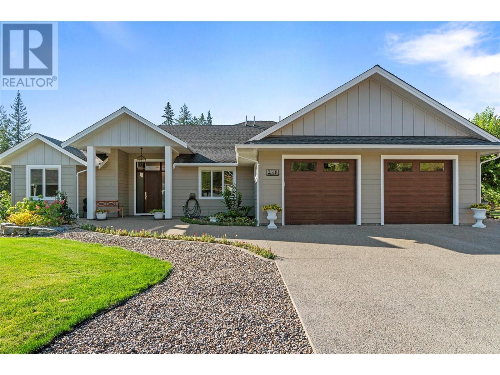 2518 Valley Place, Blind Bay, British Columbia  V0E 1H2 - Photo 4 - 10345444