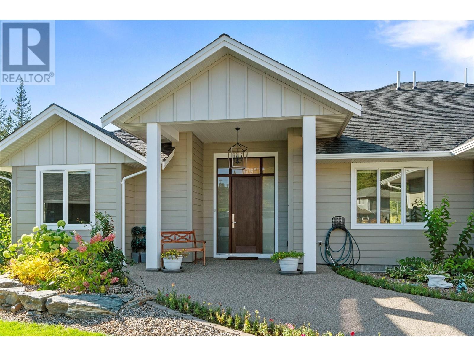 2518 Valley Place, Blind Bay, British Columbia  V0E 1H2 - Photo 5 - 10345444