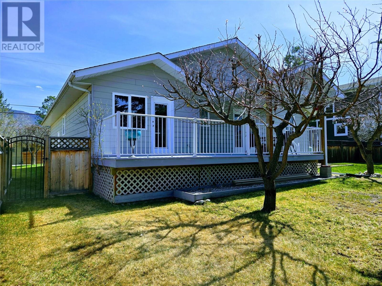 1606 2nd Avenue, Invermere, British Columbia  V0A 1K4 - Photo 12 - 10345181