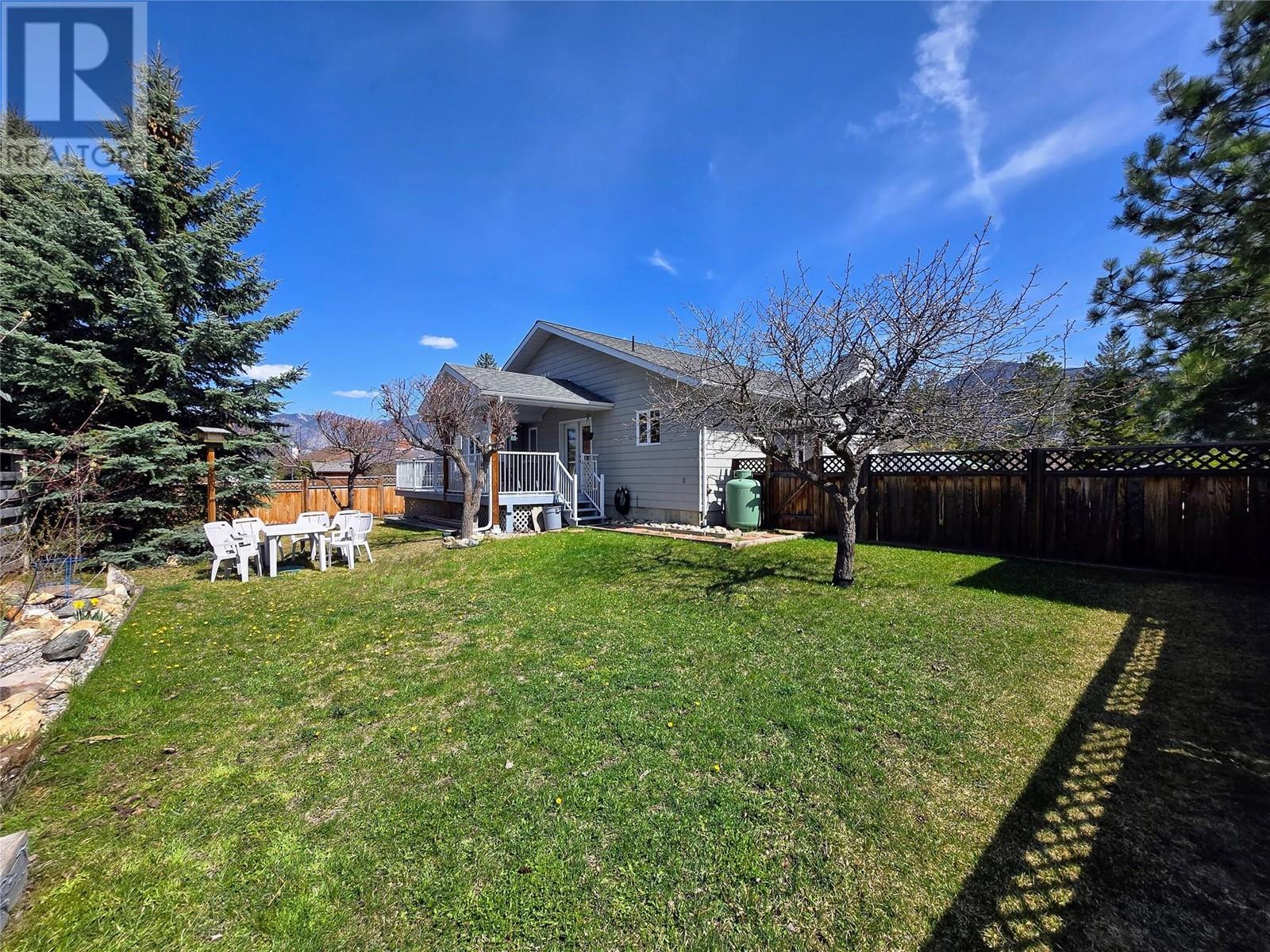 1606 2nd Avenue, Invermere, British Columbia  V0A 1K4 - Photo 3 - 10345181