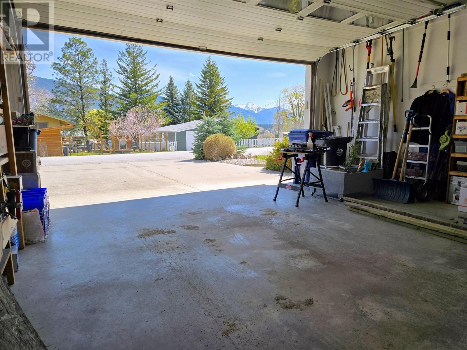 1606 2nd Avenue, Invermere, British Columbia  V0A 1K4 - Photo 7 - 10345181