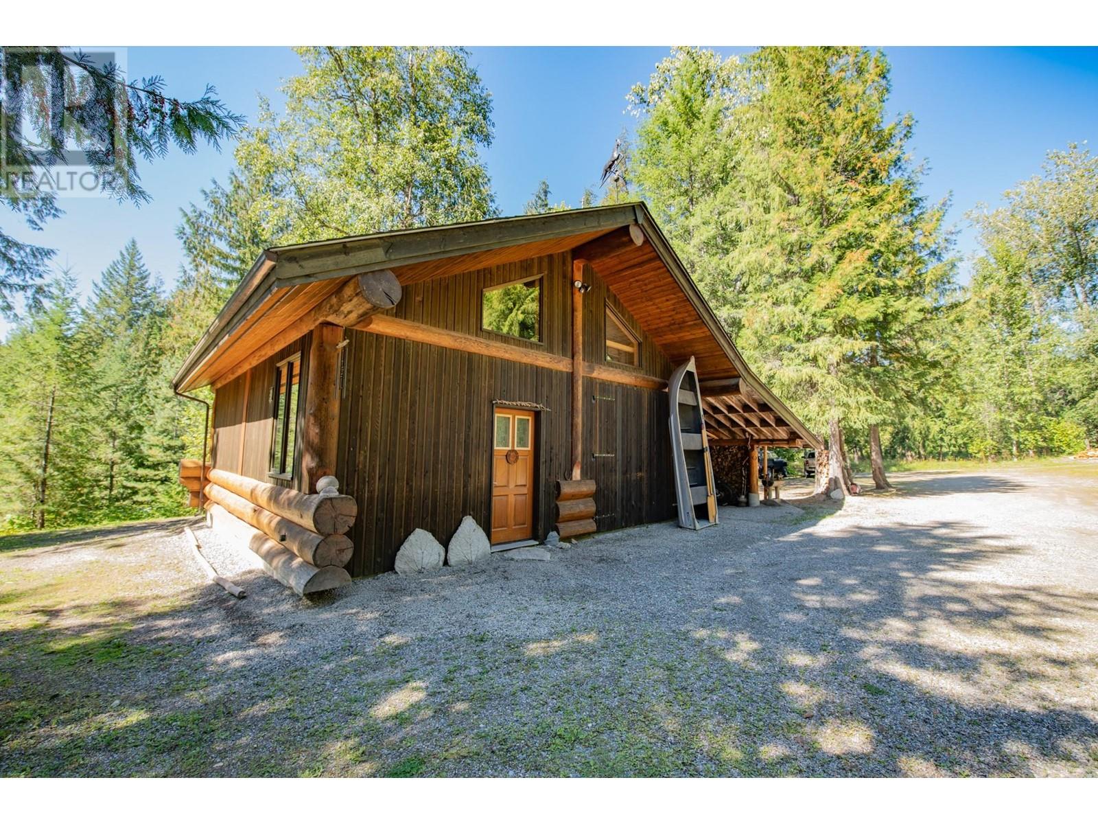 1195 Sugar Lake Road, Cherryville, British Columbia  V0E 2G2 - Photo 4 - 10345414
