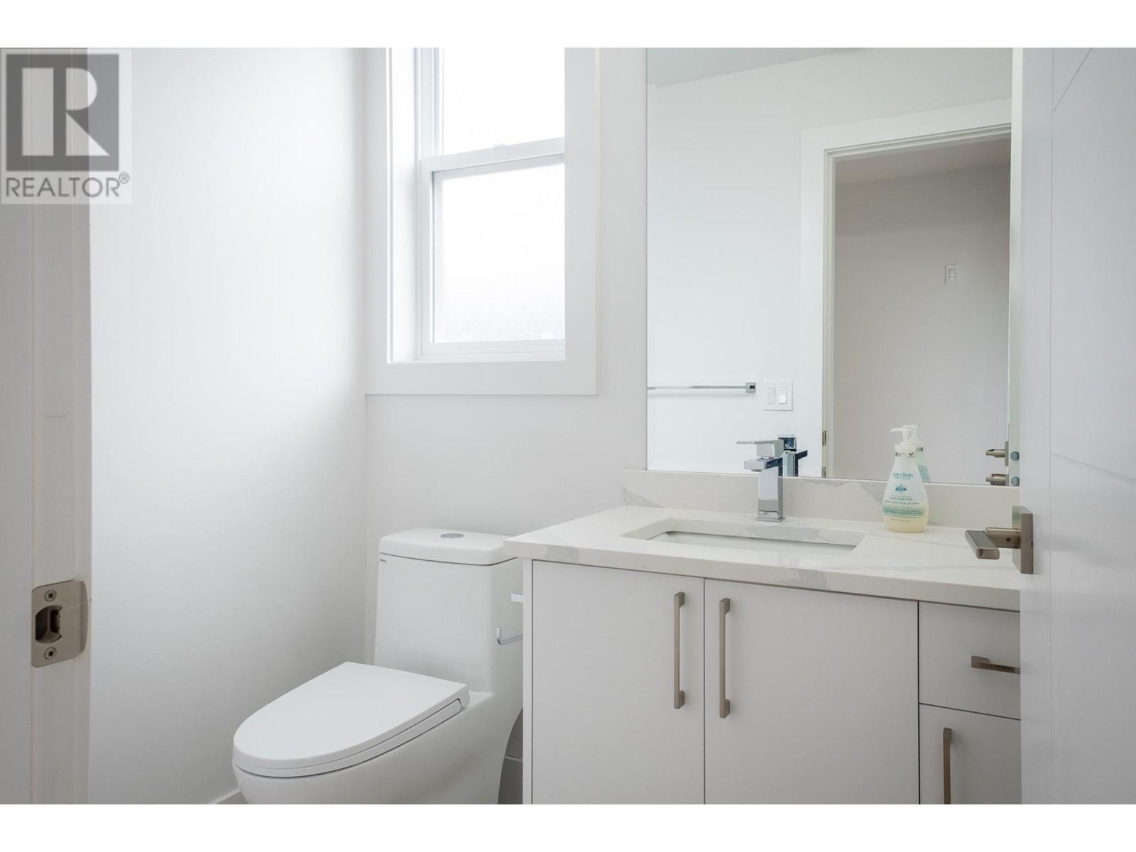 2241 Heitman Street Unit# 2, Enderby, British Columbia  V0E 1V2 - Photo 4 - 10345388