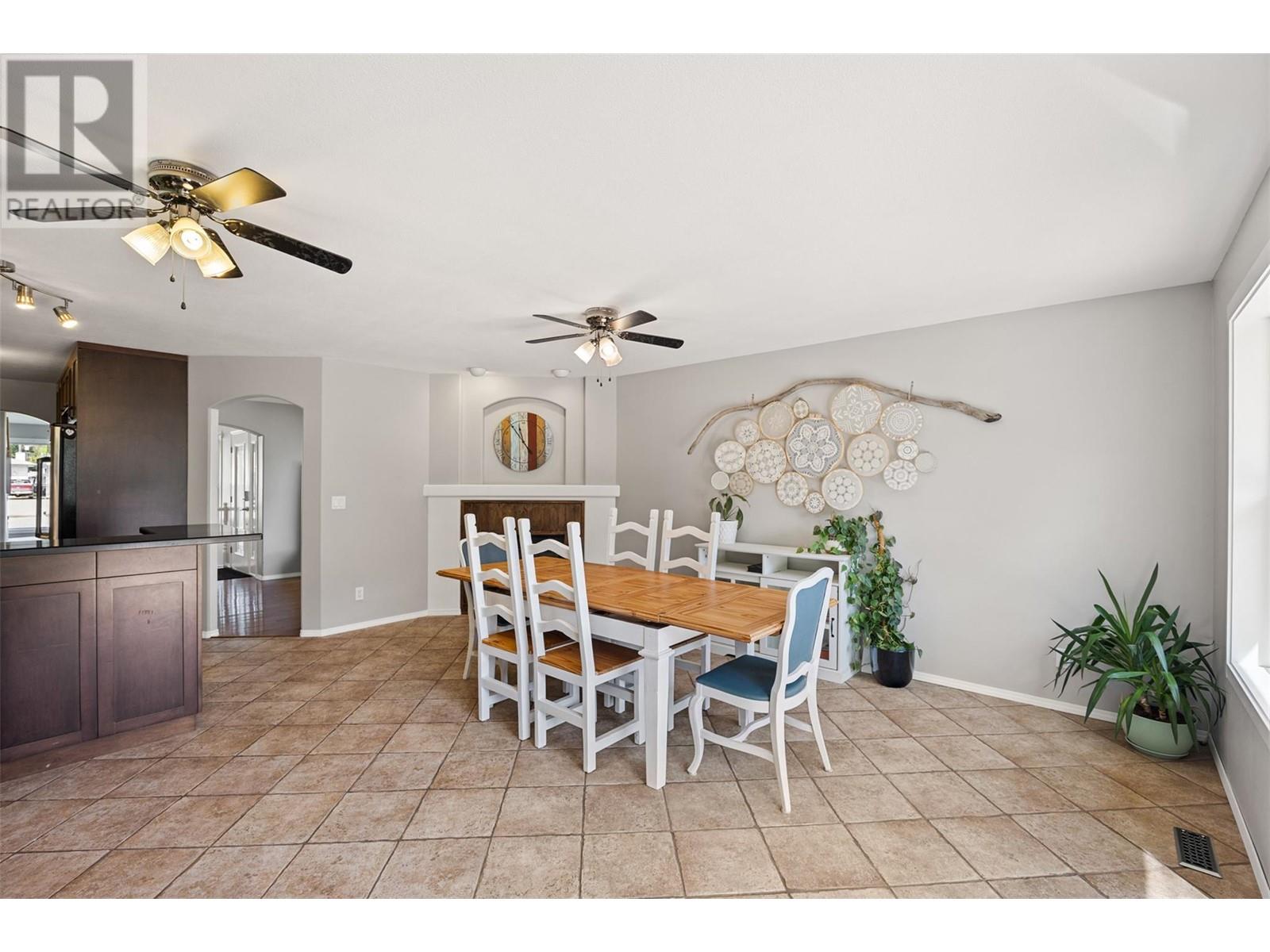 221 Chetwynd Drive, Kamloops, British Columbia  V2H 1L7 - Photo 11 - 10344529