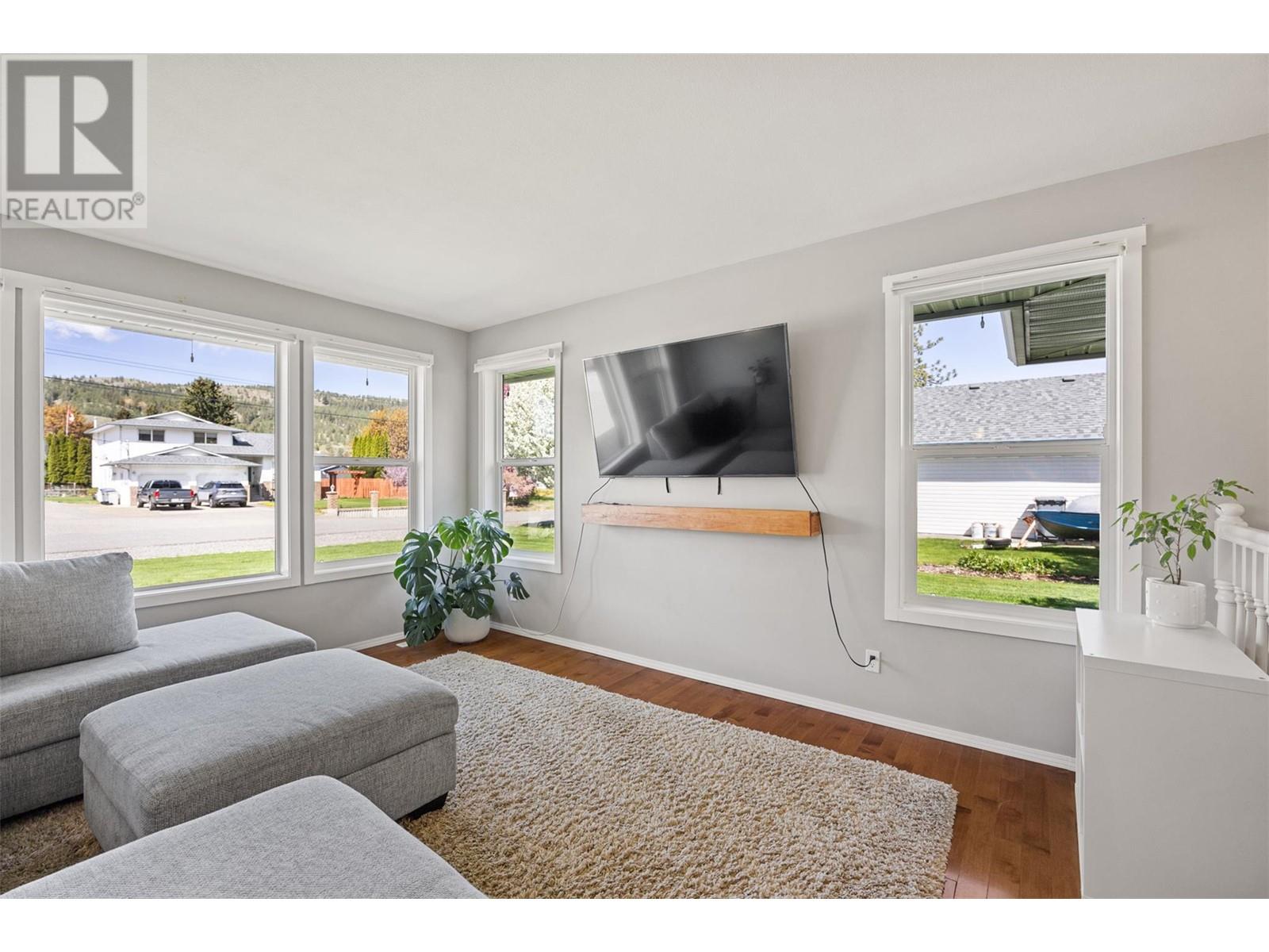 221 Chetwynd Drive, Kamloops, British Columbia  V2H 1L7 - Photo 4 - 10344529
