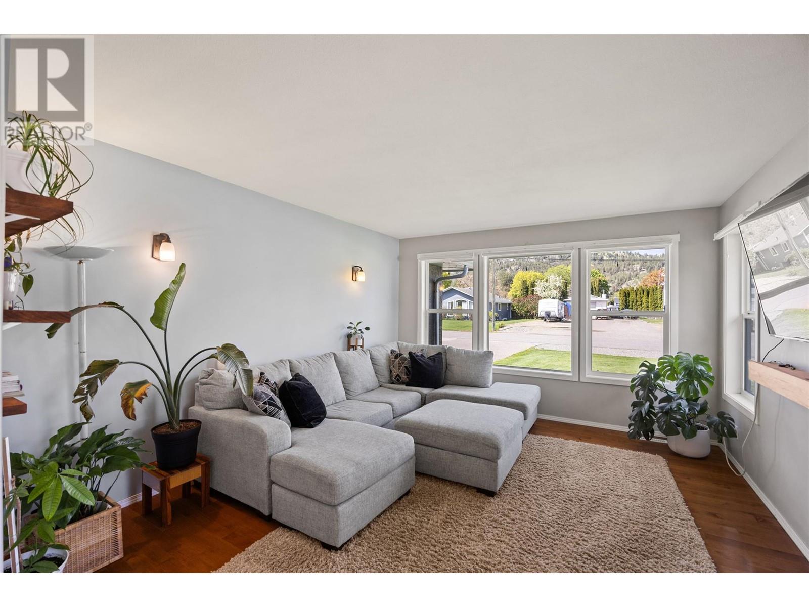 221 Chetwynd Drive, Kamloops, British Columbia  V2H 1L7 - Photo 5 - 10344529