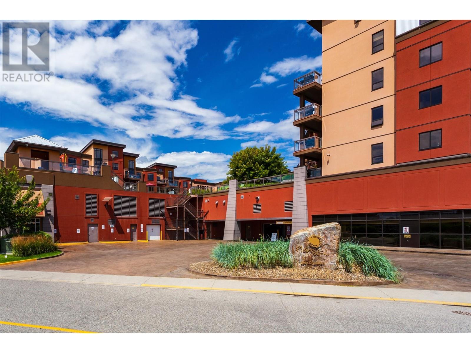 654 Cook Road Unit# 611 Lot# 279, Kelowna, British Columbia  V1W 3G7 - Photo 2 - 10345783