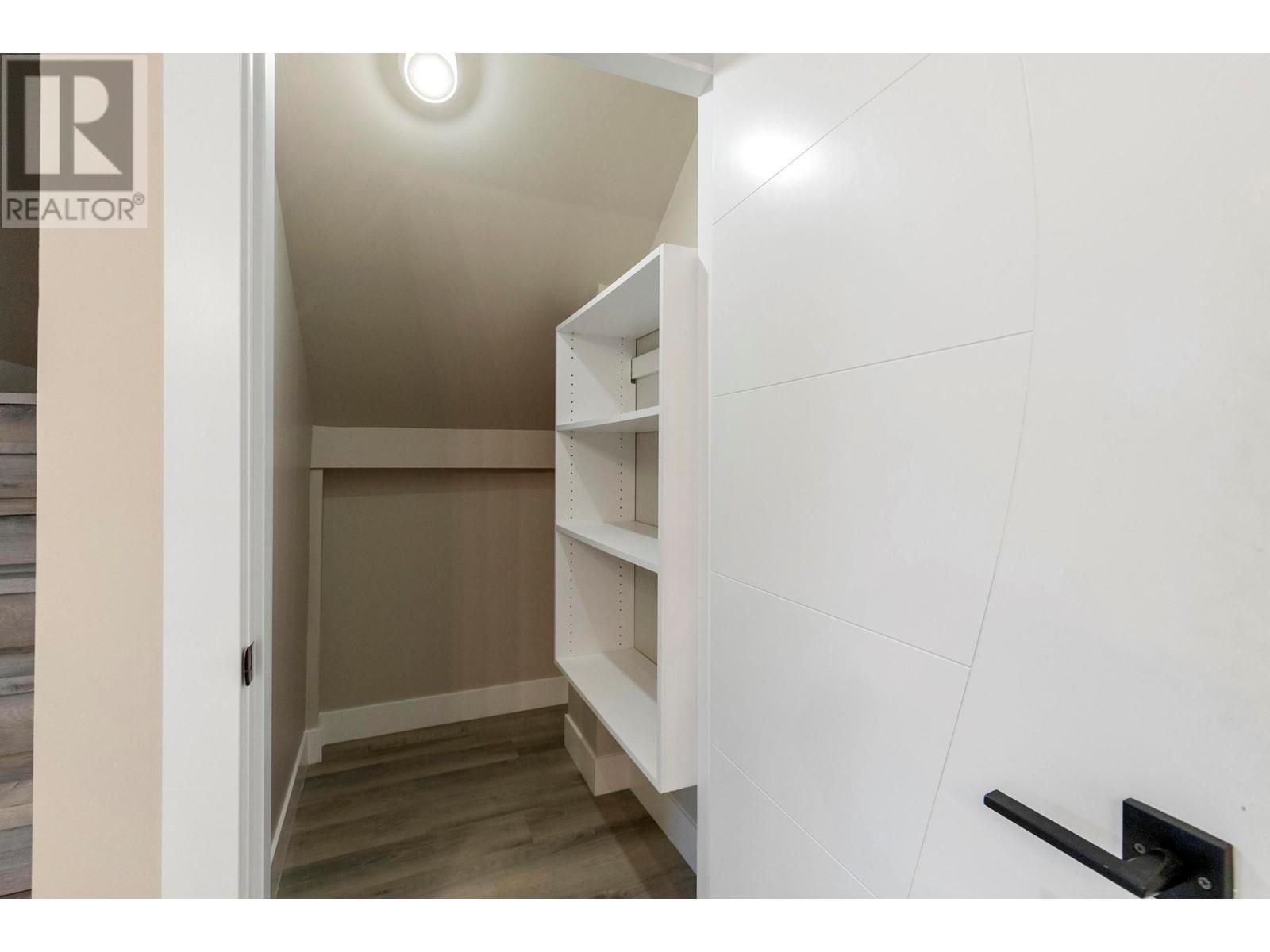 1520 Lakeview Street, Kelowna, British Columbia  V1Y 6R5 - Photo 26 - 10345977